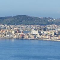 Pozzuoli con Rione Terra