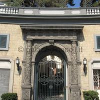 portale palazzo Sirignano a Poggio Fiorito