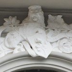 via Cotronei 9 - fregio portale