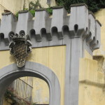 Arco d'ingresso su via Salvator Rosa